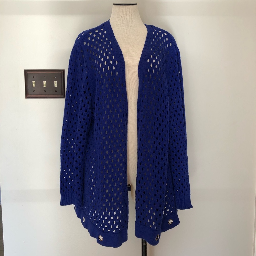 Beautiful! Cape Sweater New Condition!